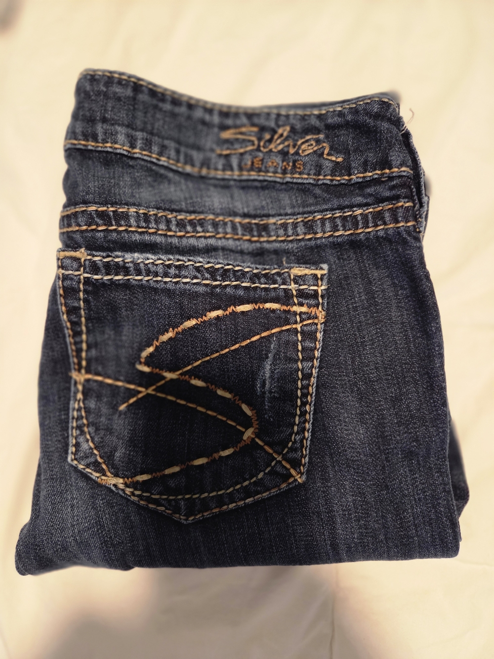 Silver Jeans Women’s Dark Blue Boot Cut Jeans with Contrast Stitching
